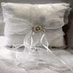 Pearl-Organza-White-Square-Ring-Cushion