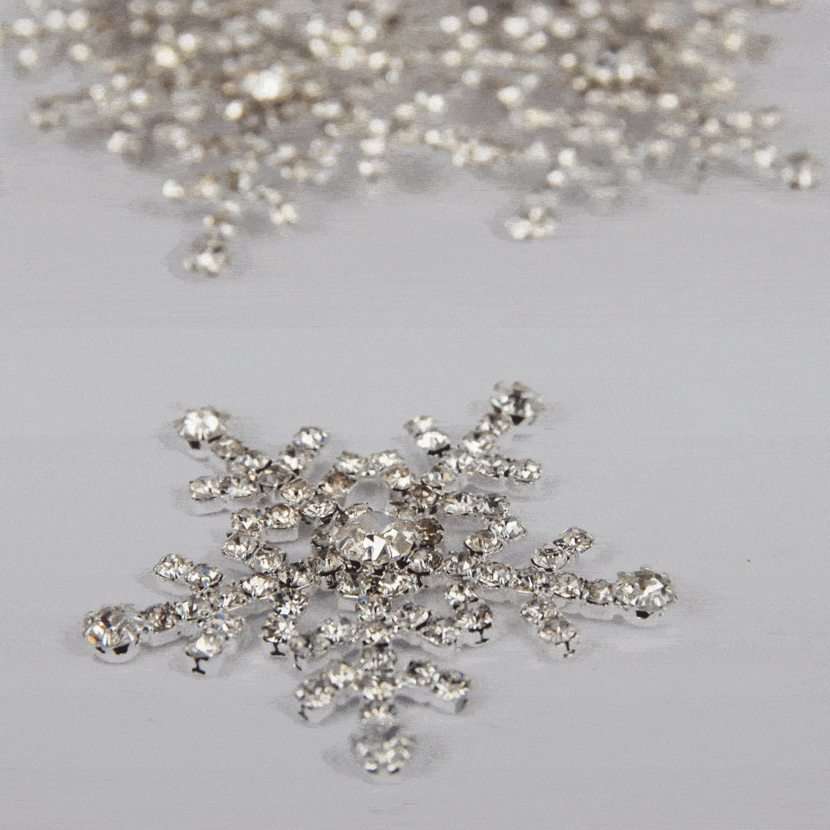 Snowflake-Diamante-Flat-Back
