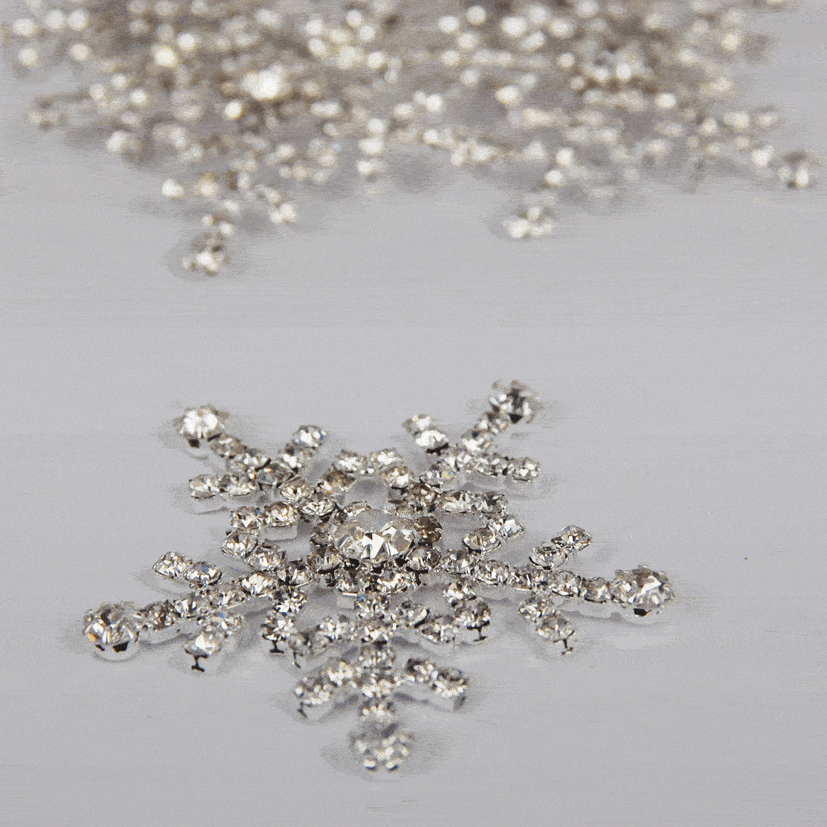 Snowflake-Diamante-Flat-Back-bulk100